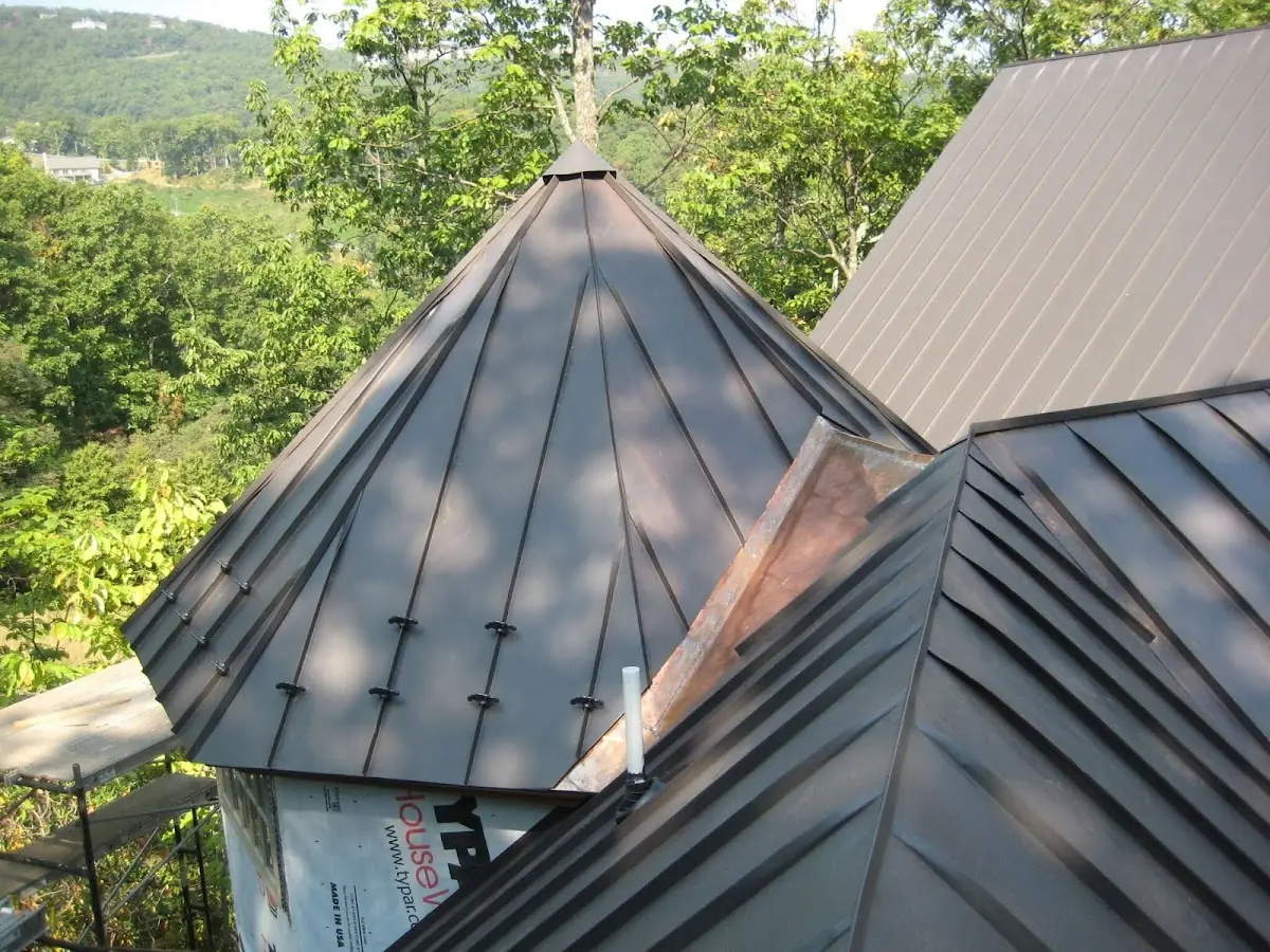 Professional Shingle Replacement & Repair by Craftsman Roofing in Forest Glen